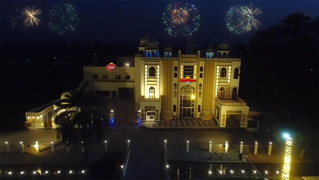 Shahi Palace Hotel Chichawatni Exterior photo